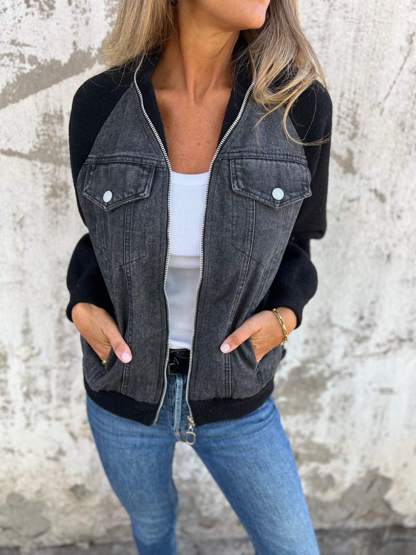 Trendy Damesjas – Denimlook Jas met Gebreide Mouwen en Casual Stijl