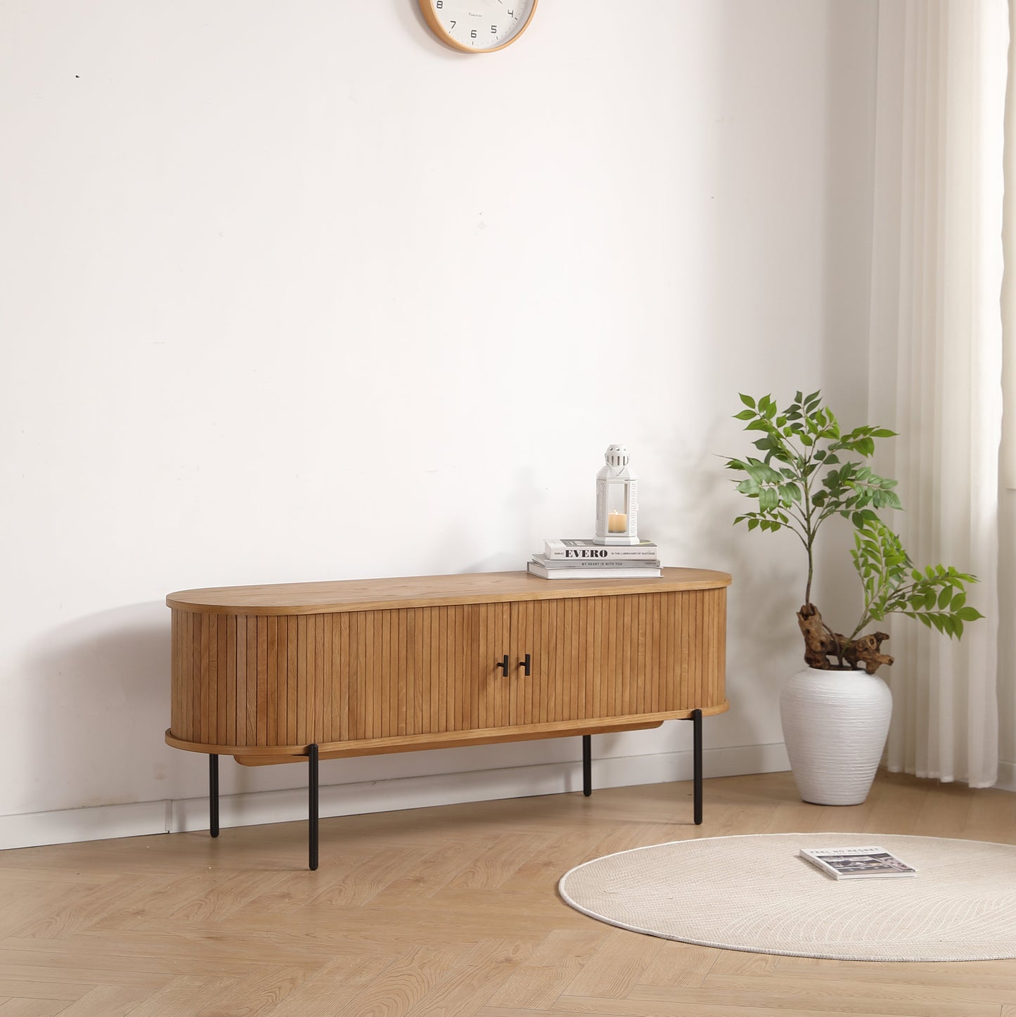 Florence jaloezie tv-meubel met lamellen in eikenhout 138x40x55 cm