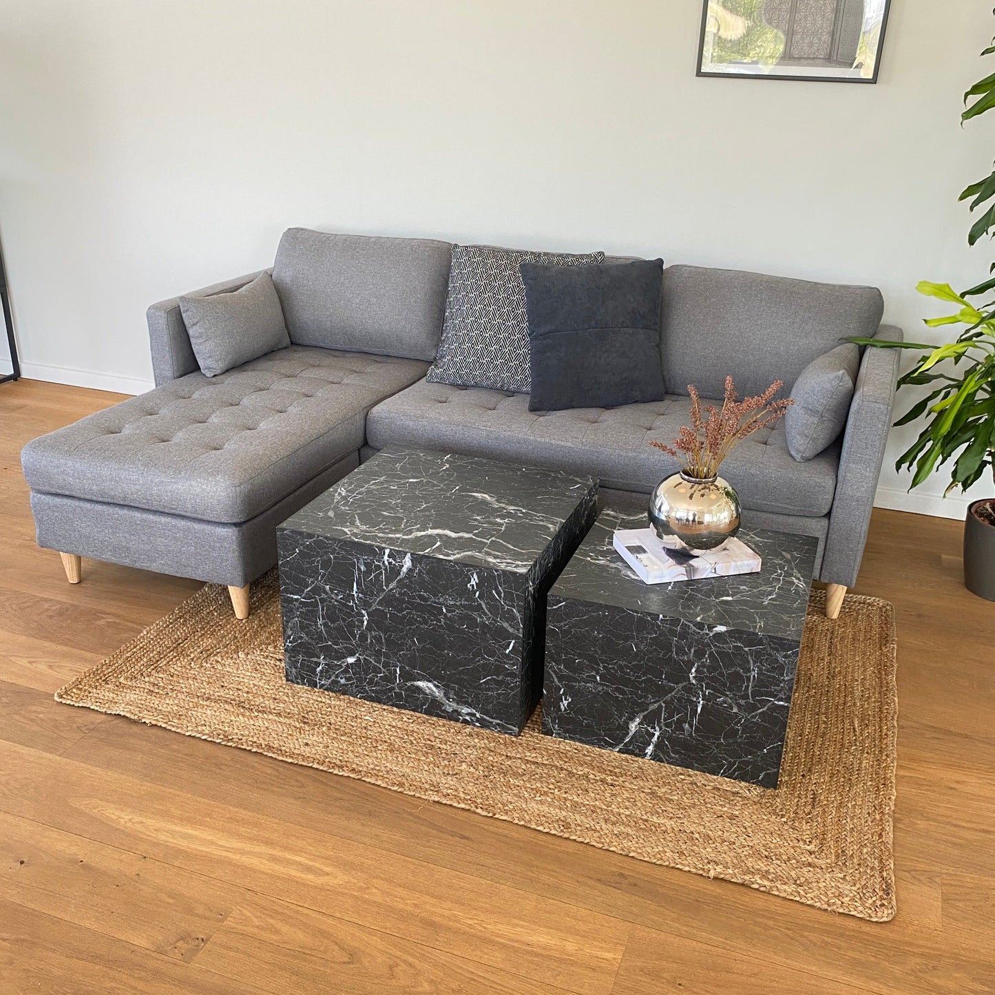 Lulu - Rechtsomkeerbare en linksomkeerbare grijze chaise longue bank - L: 215 x D: 82 x H: 78 cm
