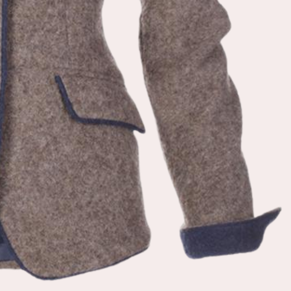 Getailleerde Damesblazer met Knopen en Klassieke Pasvorm